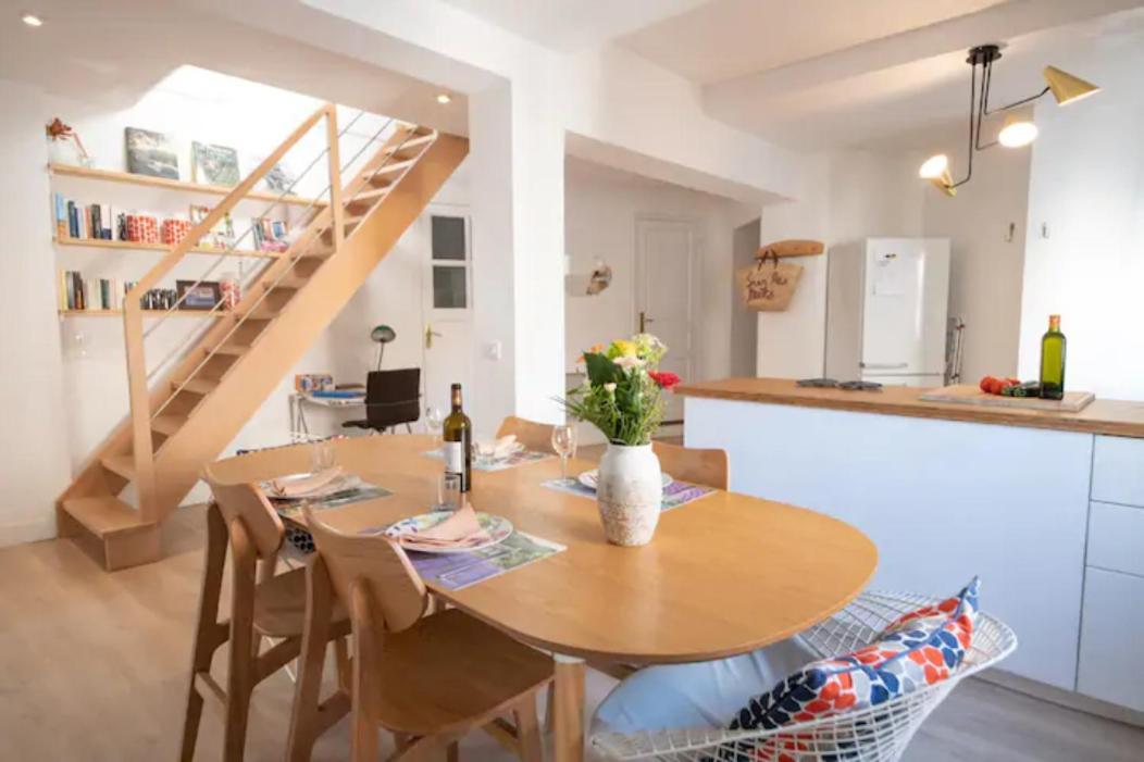 Magnifique Appartement De Charme Avec Vue Sur Le Palais Des Papes A Avignon Wifi Gratuit 外观 照片