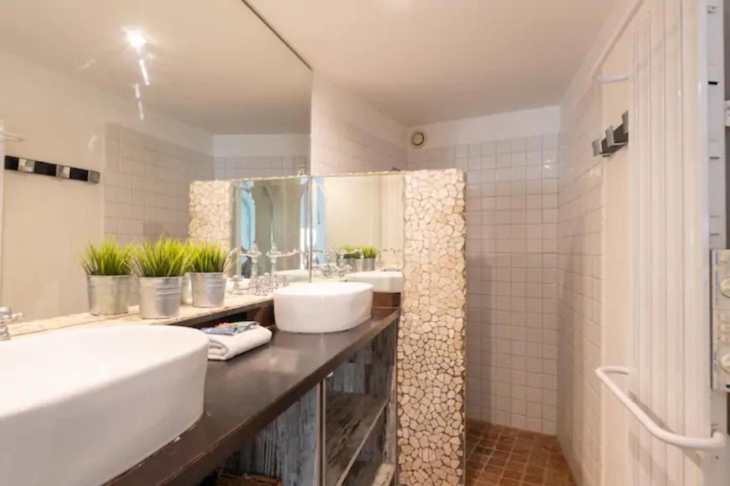 Magnifique Appartement De Charme Avec Vue Sur Le Palais Des Papes A Avignon Wifi Gratuit 外观 照片