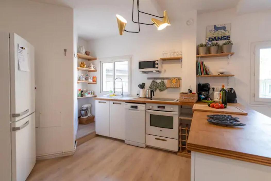 Magnifique Appartement De Charme Avec Vue Sur Le Palais Des Papes A Avignon Wifi Gratuit 外观 照片